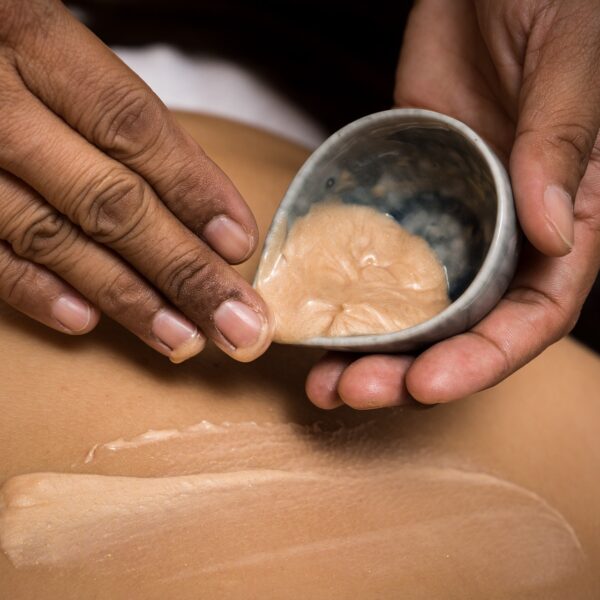 Gold Flake Oil massage