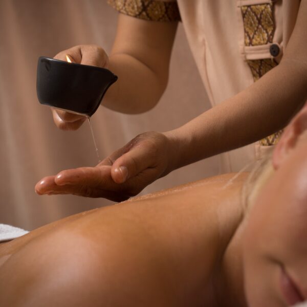 Aroma candle massage